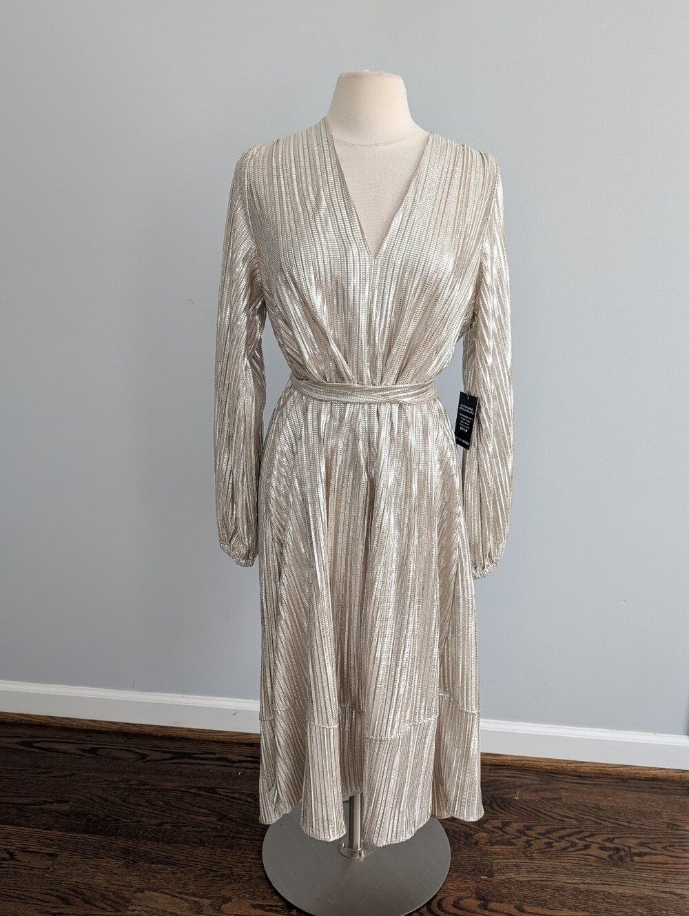NEW Women's Boston Proper Metallic Pleated Long-Sleeve Dress Large Platinum
